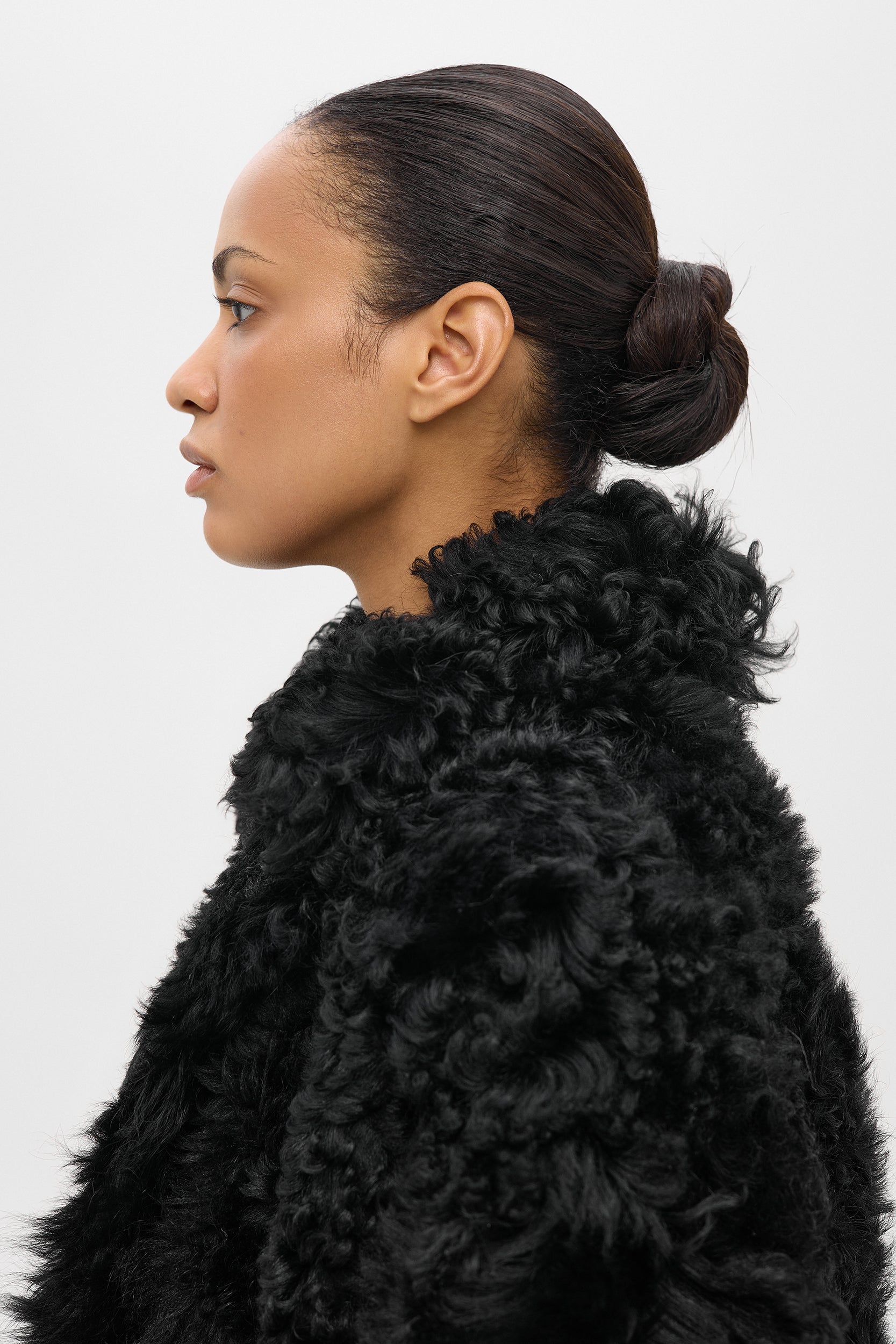 ДОВГА ШУБА З ОВЧИНИ