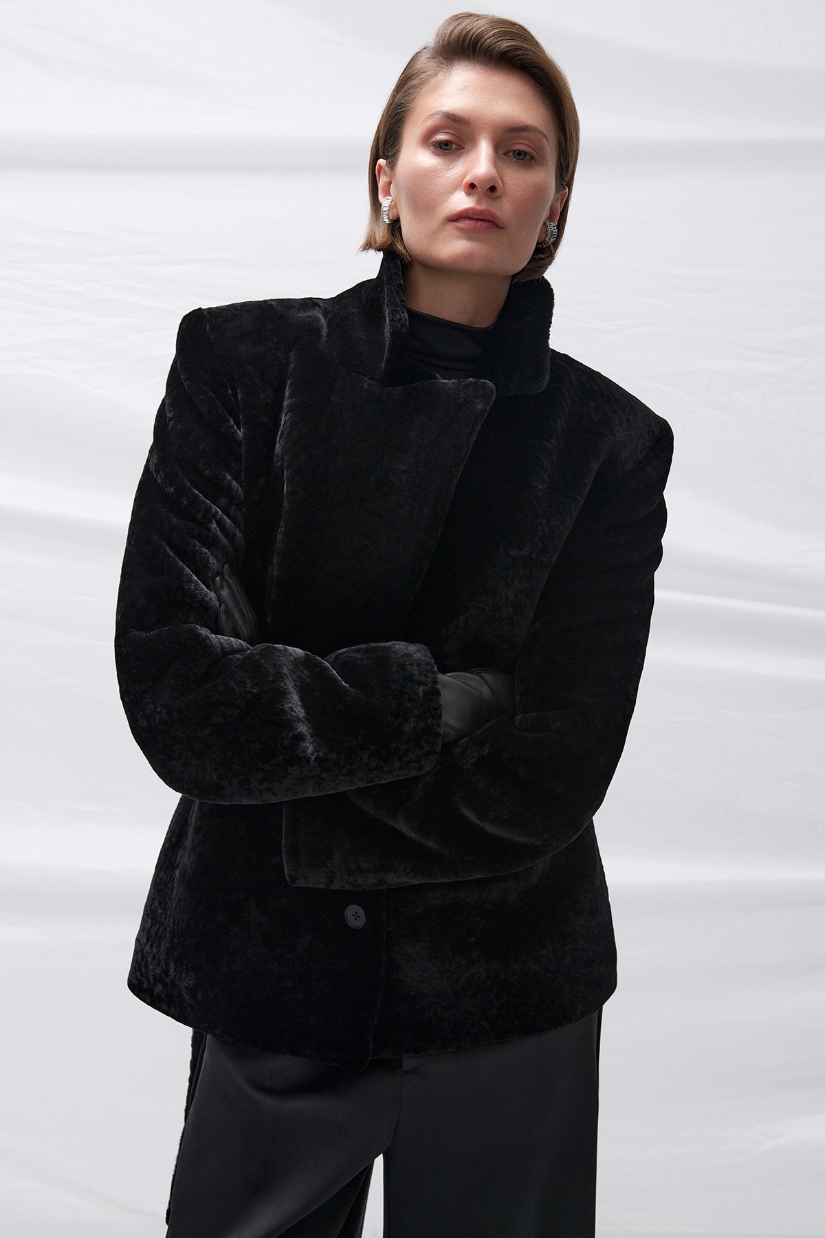 ДУБЛЯНКА З ОВЧИНИ THOM У ТЕМНО-КОРИЧНЕВОМУ