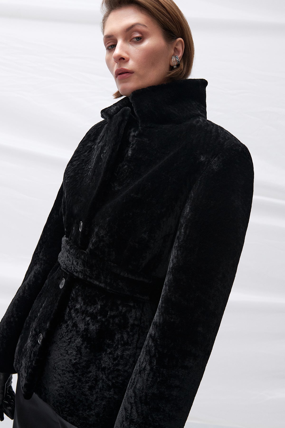 ДУБЛЯНКА З ОВЧИНИ THOM У ТЕМНО-КОРИЧНЕВОМУ