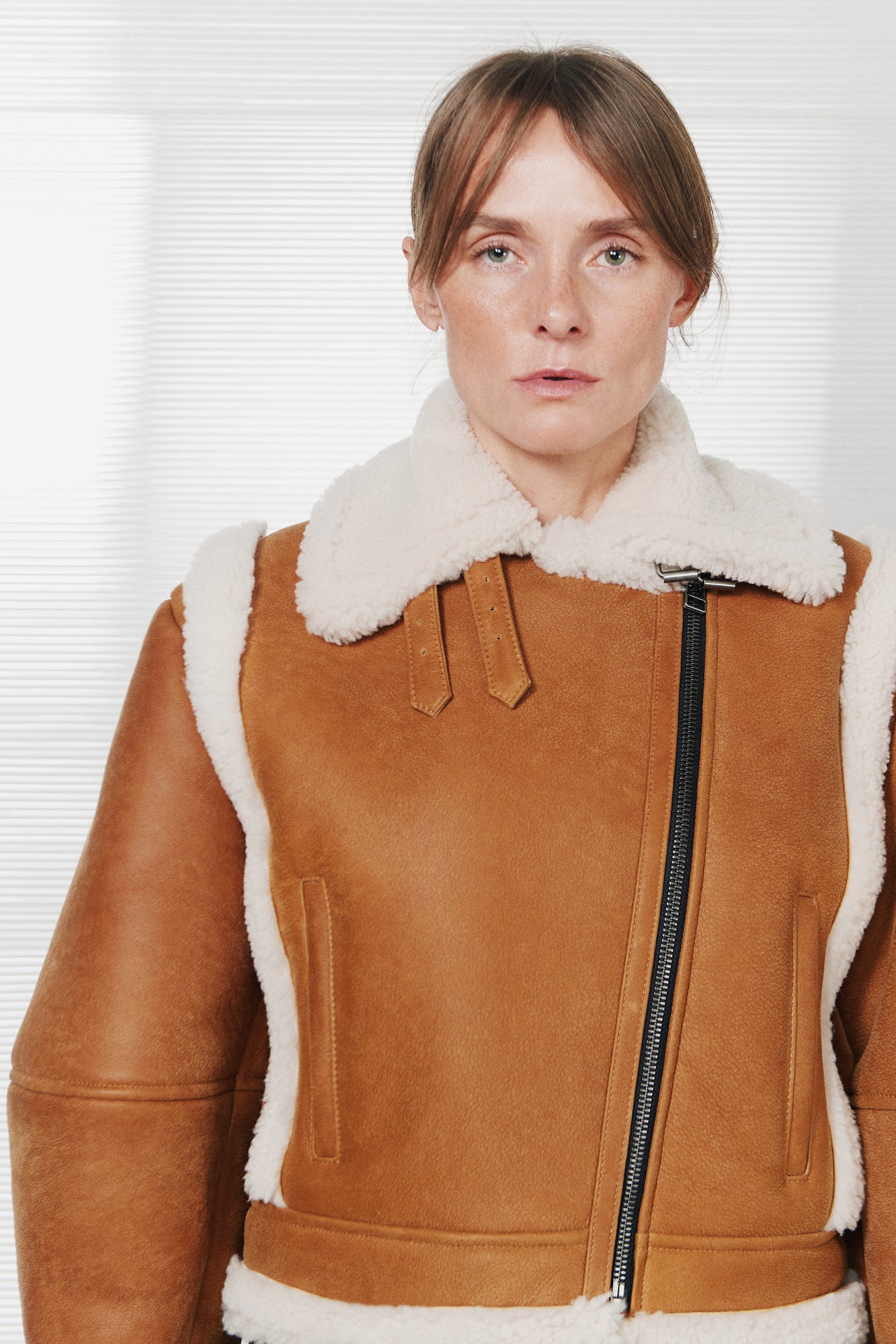 Signature cropped shearling jacket (1502/1)